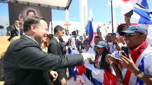 presidente-Varela-panamenos-presentes-Cracovia_LPRIMA20160731_0006_26 2